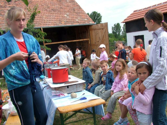 Kézműves tábor 2007.