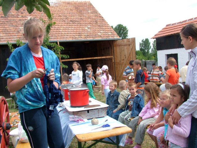 Kézműves tábor 2007.