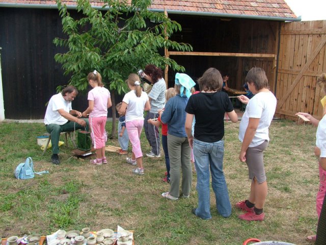 Kézműves tábor 2007.