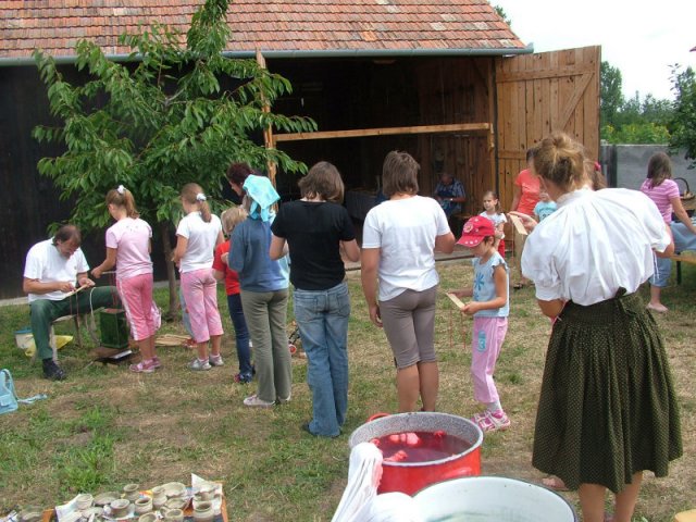 Kézműves tábor 2007.