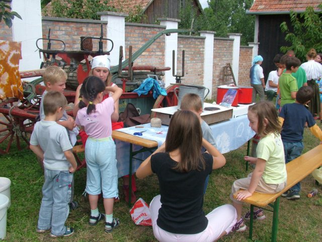 Kézműves tábor 2007.
