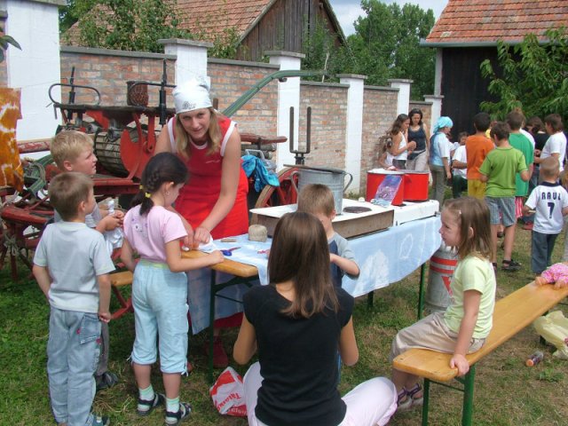 Kézműves tábor 2007.