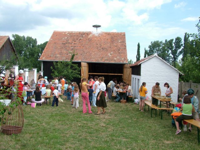 Kézműves tábor 2007.