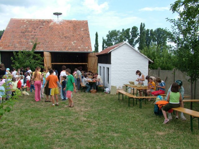 Kézműves tábor 2007.